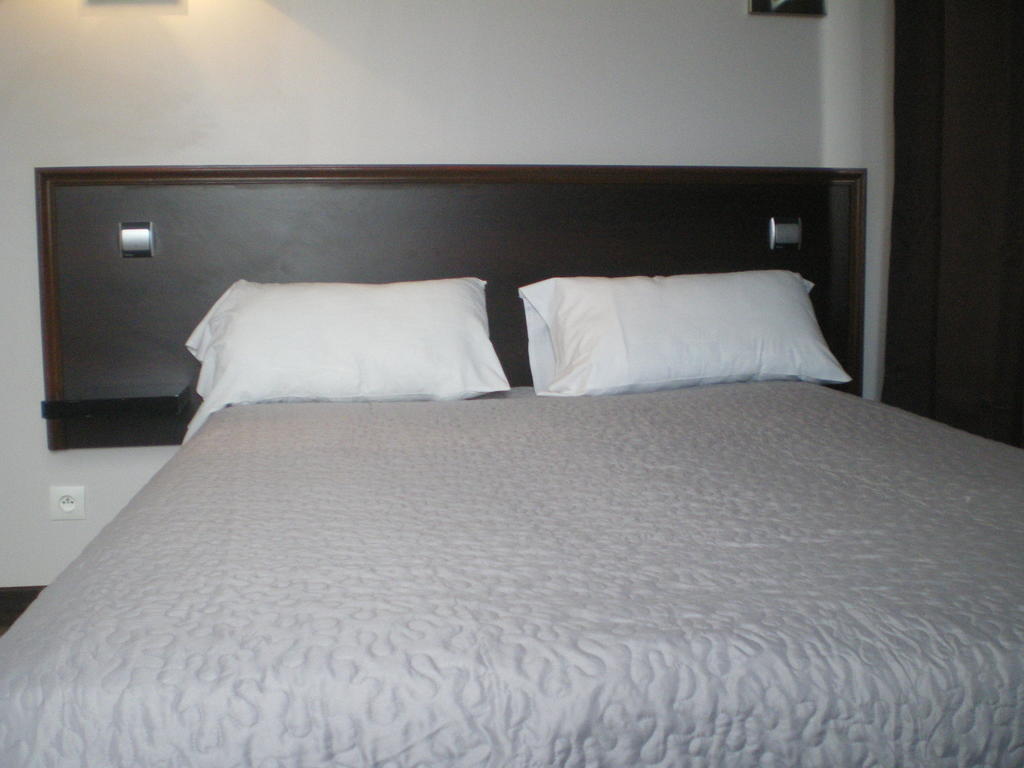 Hotel Le Bellevue - Paris Porte D'Orleans กาช็อง ห้อง รูปภาพ